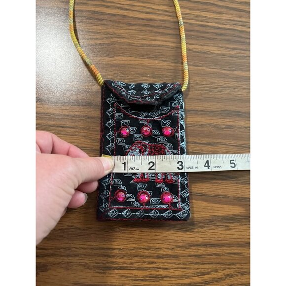 Small embroidered crossbody Velcro pouch with faux jewels - Picture 5 of 8